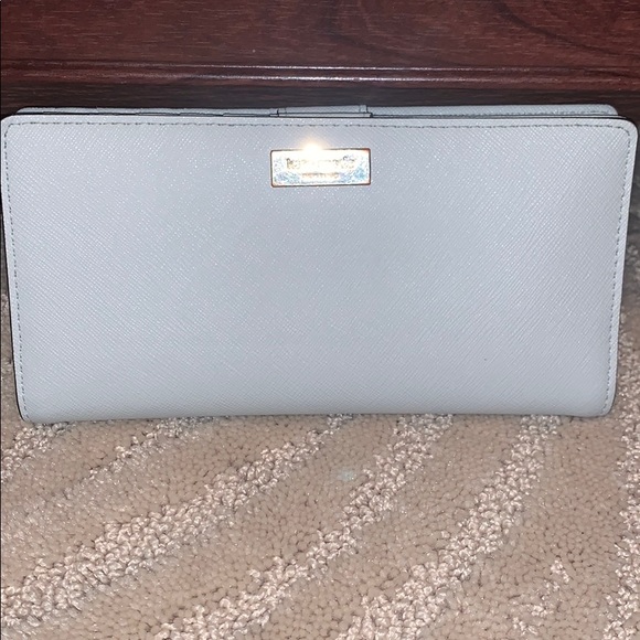 Kate Spade - Picture 1 of 4
